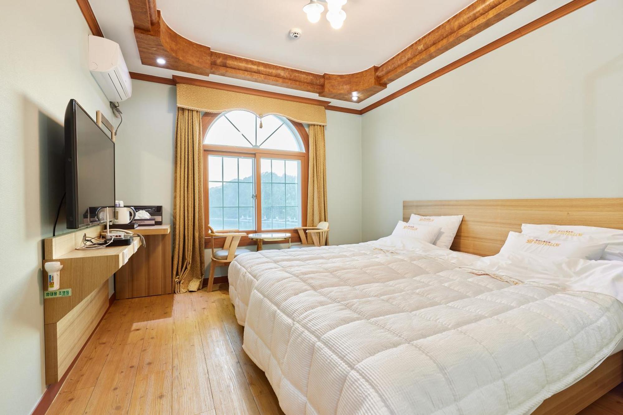 Goheung Hayan Noeul Hotel Habitación foto