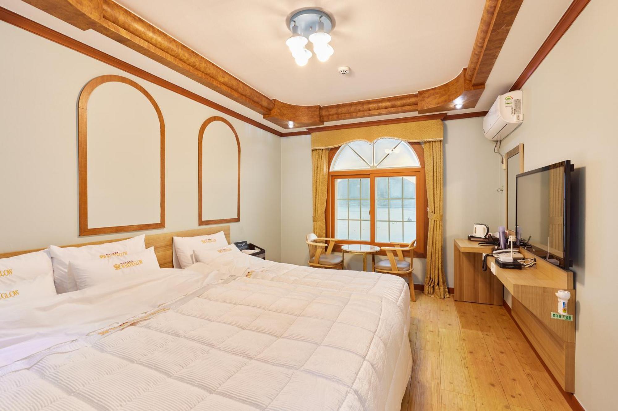 Goheung Hayan Noeul Hotel Habitación foto